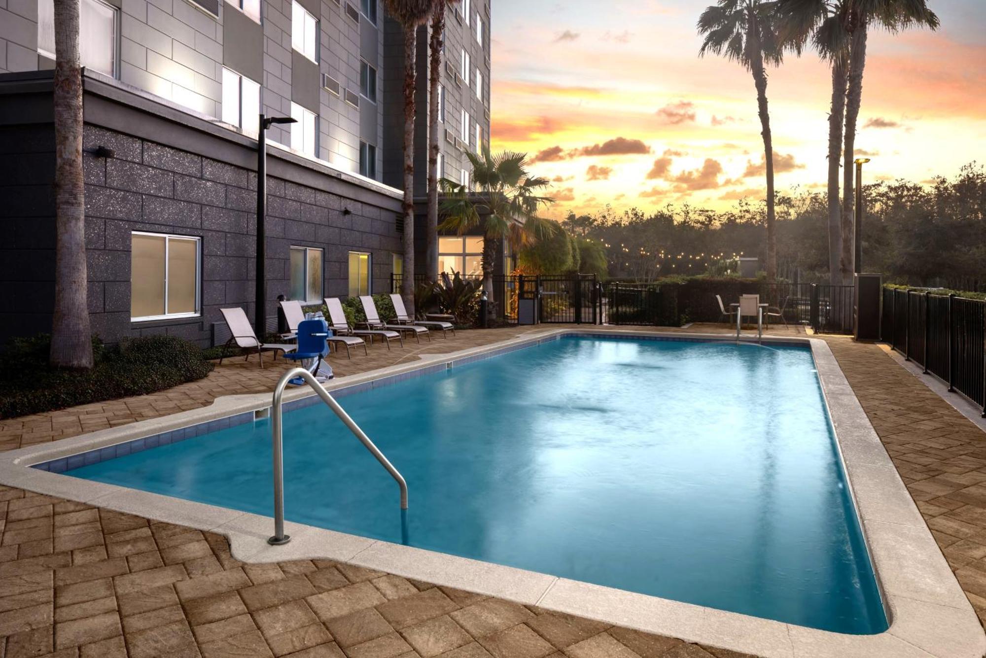 Courtyard By Marriott Orlando South/Grande Lakes Area Williamsburg Exterior foto